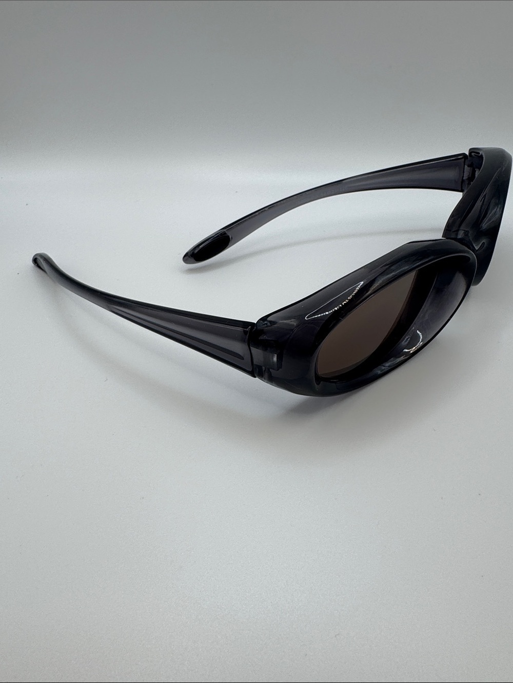 Women's Black Oval Sunglasses with Brown Lenses - UV400 Protection - Picture 2 of 8